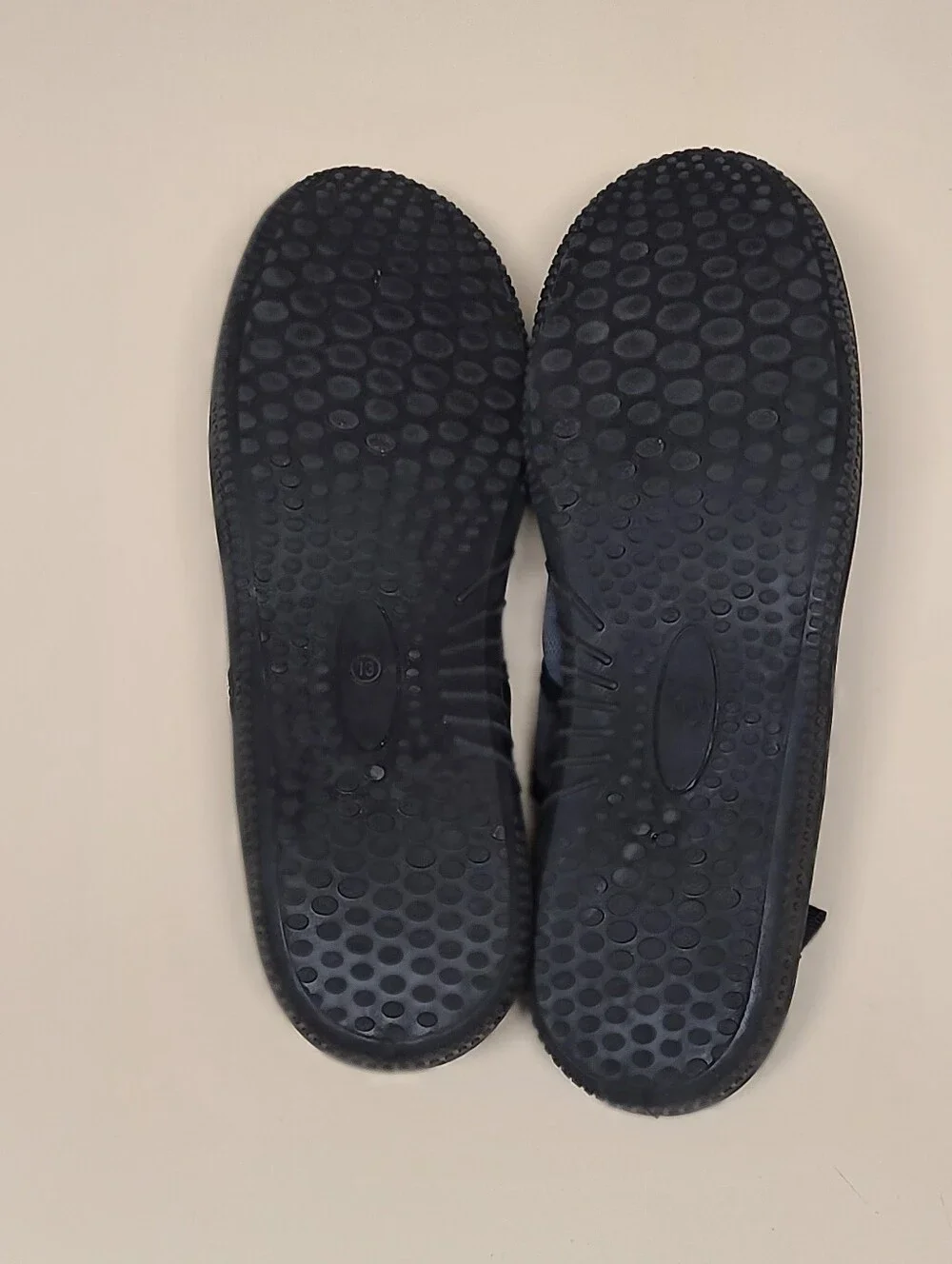 World Wide Sportsman Aqua sock  slip on water shoes size 13